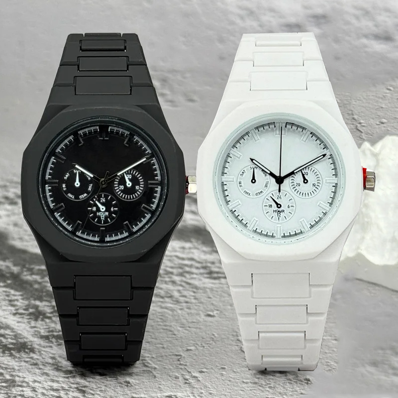 Zegarek damski i męski znanej  – Luxury Watch Mockup recenzja i cena
